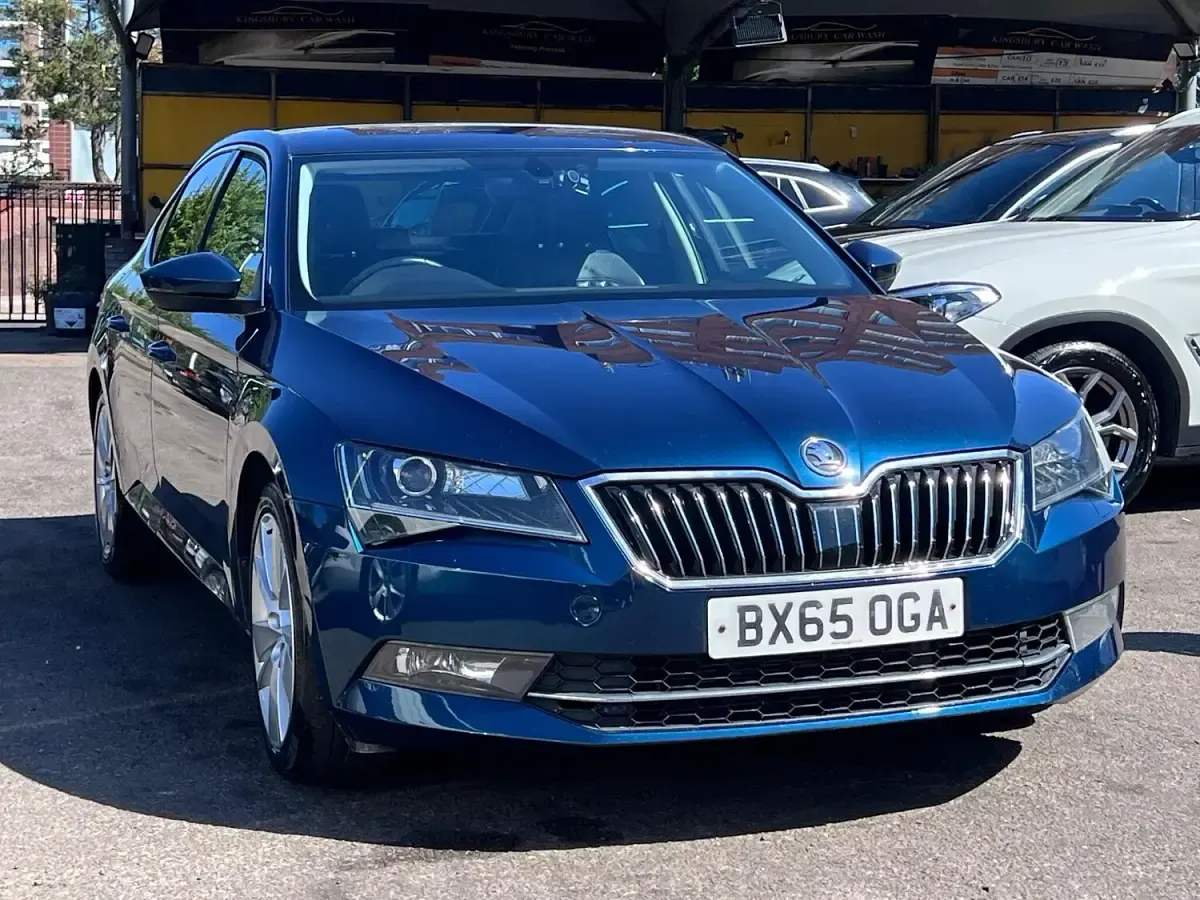Used Skoda Superb SE L Executive 280 HP (205 kW) 2016 Blue Hatchback