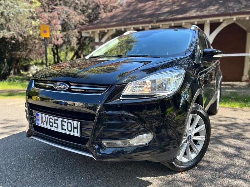 Usado Ford Kuga Titanium 2015 Negro SUV