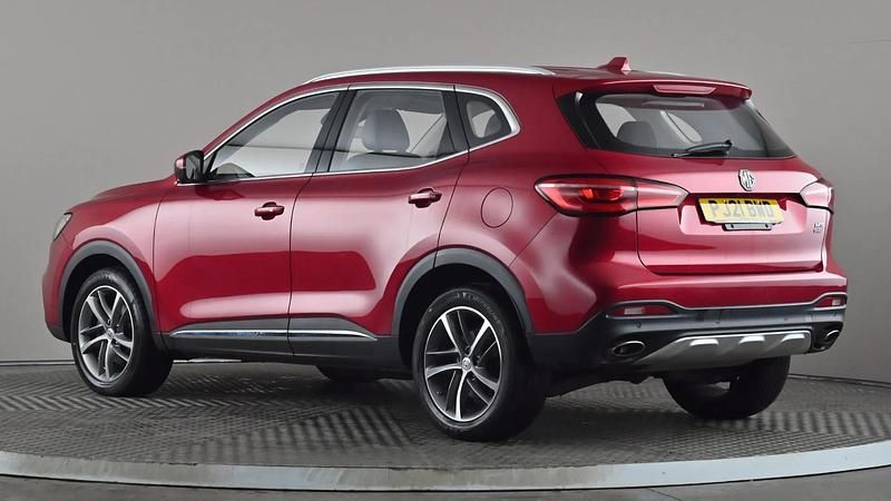 Used MG HS Excite 258 HP (189 kW) 2021 Red SUV