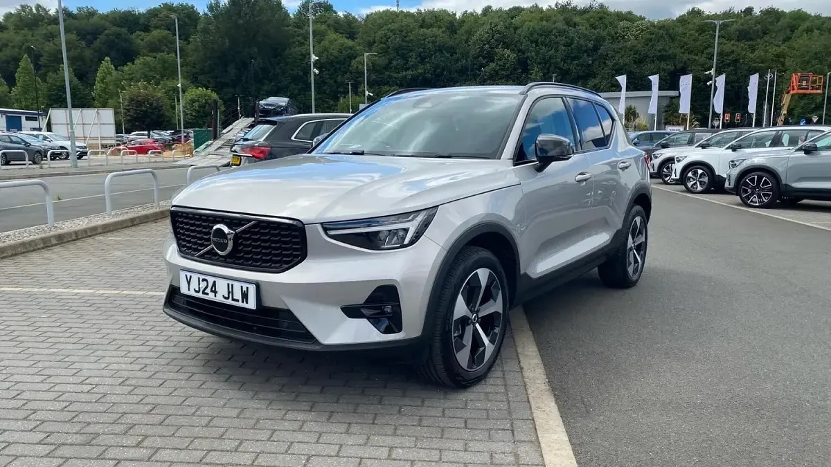 Used Volvo XC40 Plus 2024 Silver SUV