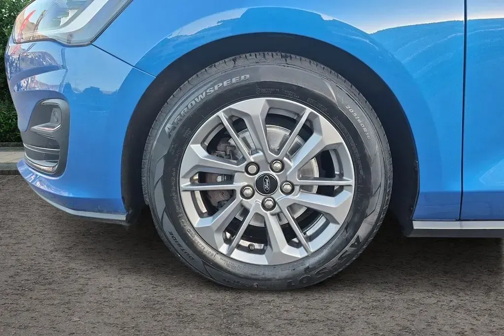 Second-hand Ford Focus Style 125 CP (91 kW) 2023 Albastru Hatchback