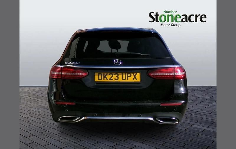 Used Mercedes E200 AMG line 196 HP (144 kW) 2023 Black Estate