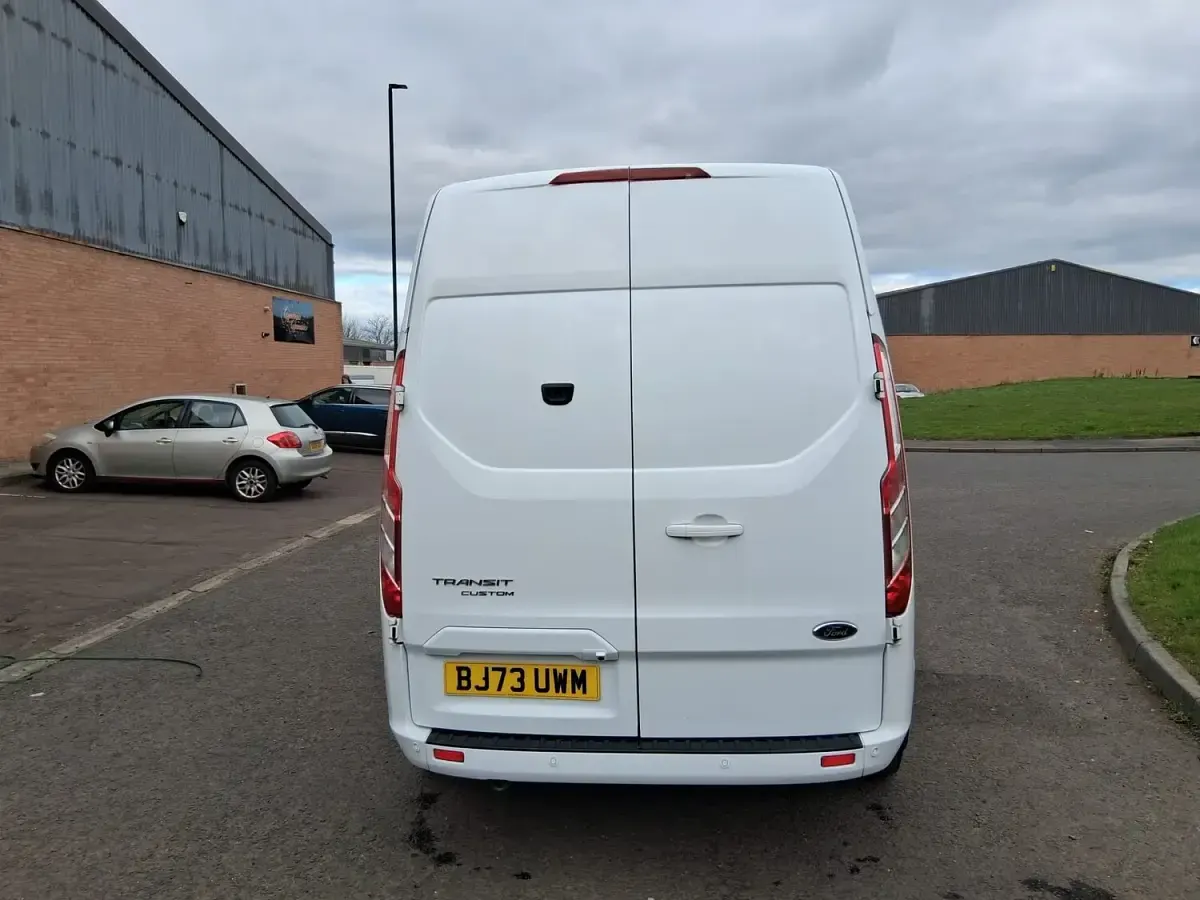 Used Ford Transit Custom Limited 170 HP (125 kW) 2023 White Van