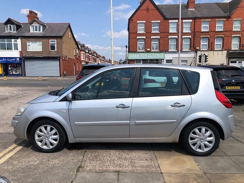 Used Renault Scénic II Dynamique 2007 Silver MPV