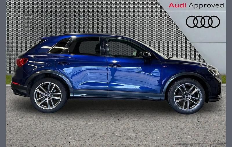 Used Audi Q3 Black Edition 150 HP (110 kW) 2022 Blue SUV