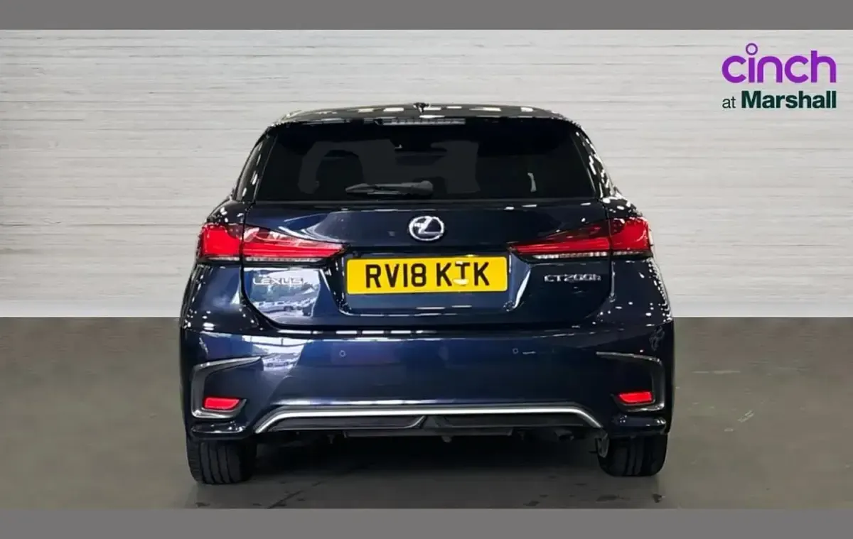 Used Lexus CT200h 134 HP (98 kW) 2018 Blue Hatchback