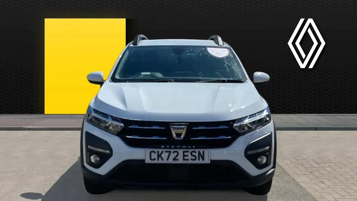 Used Dacia Sandero Stepway 91 HP (66 kW) 2022 White Hatchback