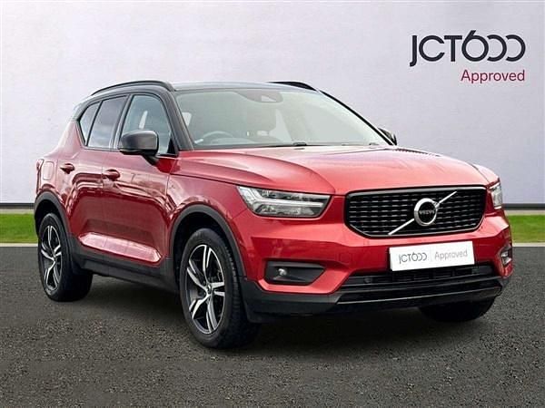 Red Used 2018 Volvo XC40 R-Design SUV | £18,000 (Fair price) - Image 1/4