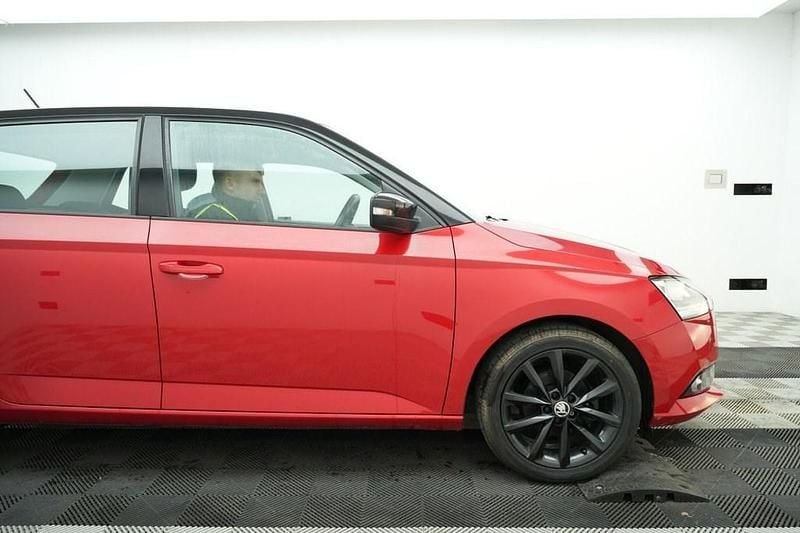 Used Skoda Fabia Colour Edition 75 HP (55 kW) 2019 Red Hatchback