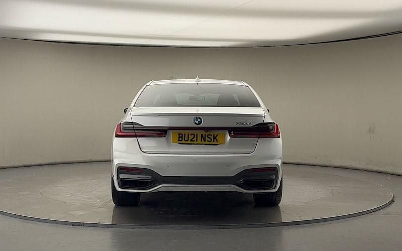 Used BMW 730 M Sport 265 HP (194 kW) 2019 Mineral white Sedan