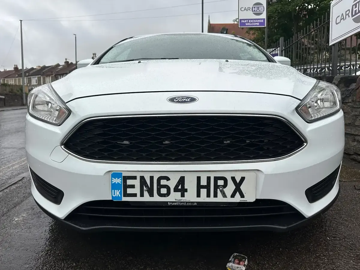 Used Ford Focus Studio 85 HP (62 kW) 2015 White Hatchback