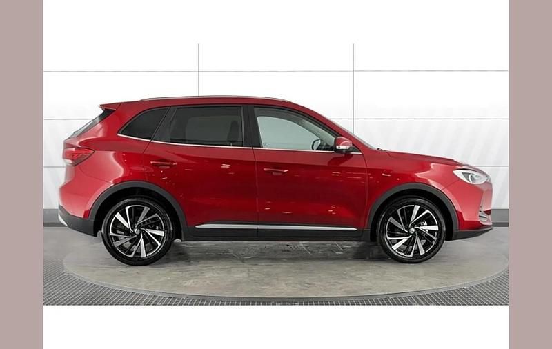 Used MG ZS Trophy 196 HP (144 kW) 2024 Red SUV