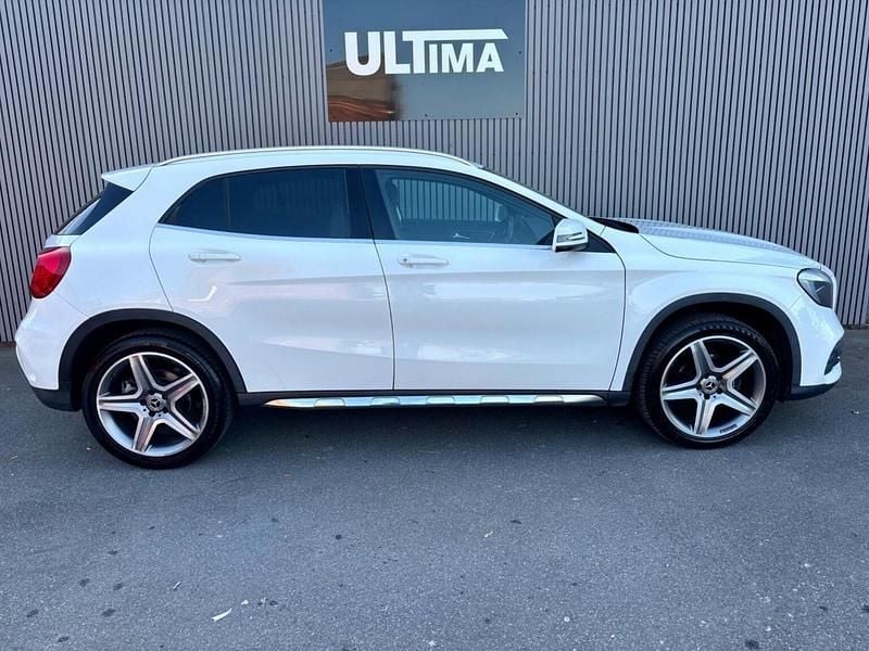 Used Mercedes GLA200 AMG line 136 HP (100 kW) 2018 White SUV