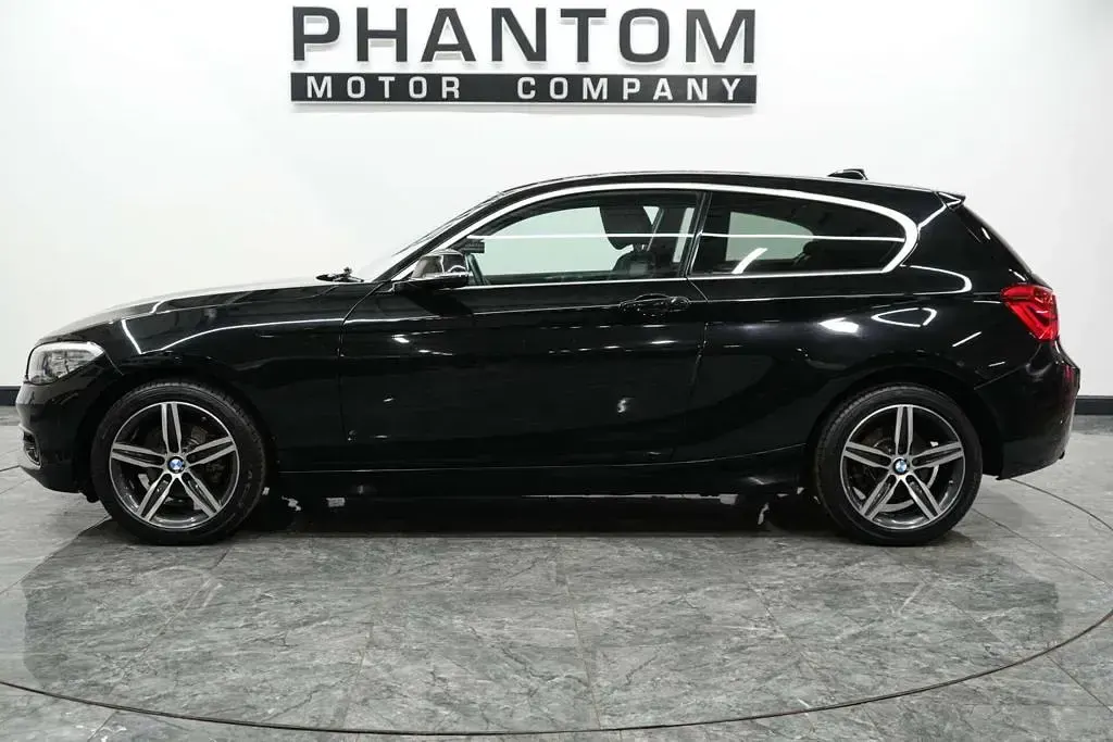 Used BMW 118 Sport Line 136 HP (100 kW) 2017 Black Hatchback