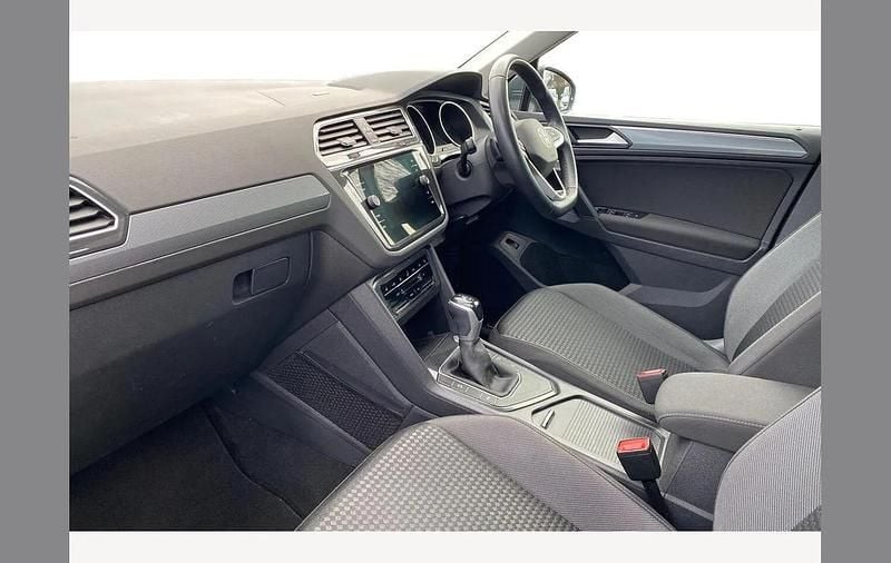 Used VW Tiguan Active 150 HP (110 kW) 2022 Grey SUV