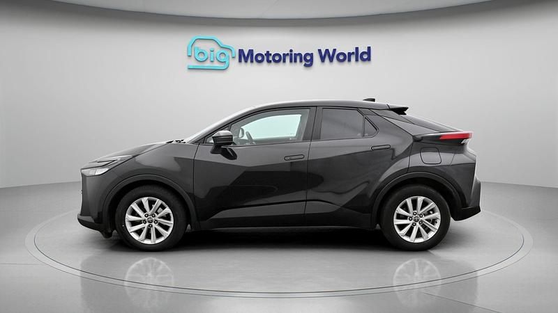 Używany Toyota C-HR 138 KM (101 kW) 2024 SUV