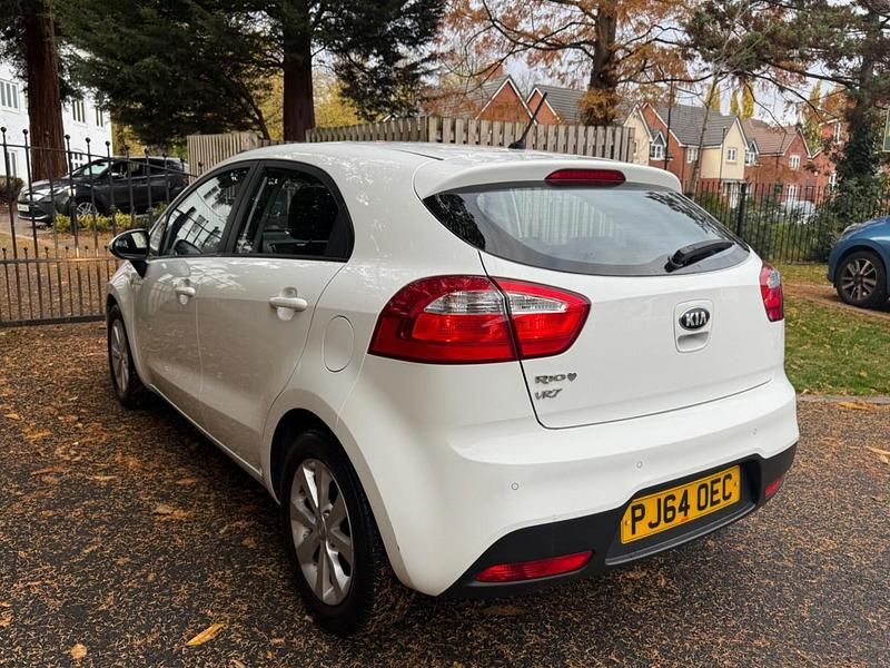 Used Kia Rio 2014 White Hatchback