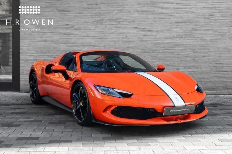 Begagnad Ferrari 296 830 HK (610 kW) 2024 Röd Cab