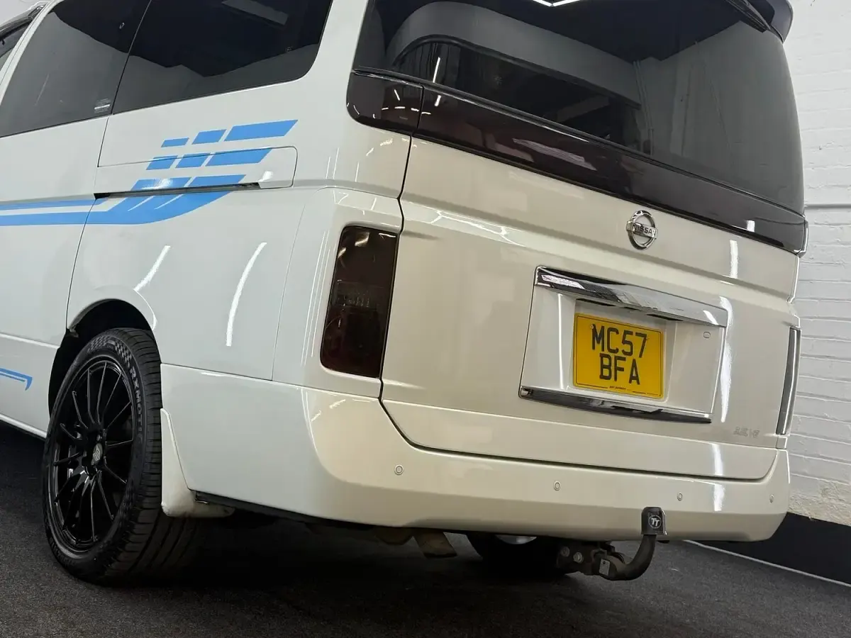 Used Nissan Elgrand 2007 White
