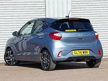 Used Hyundai i10 Premium 84 HP (61 kW) 2024 Blue Hatchback