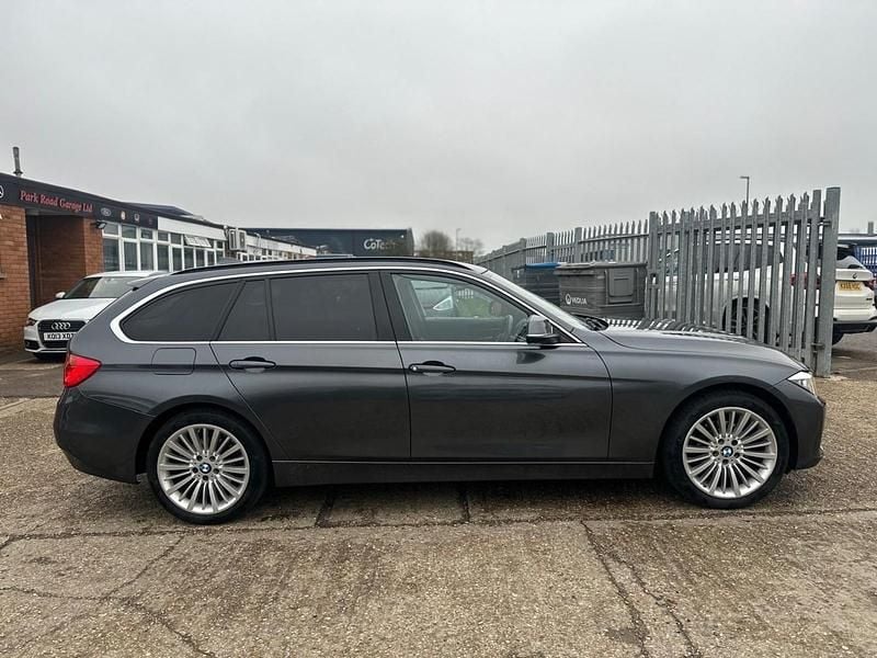 Used BMW 318 Luxury Line 2015 Grey Estate
