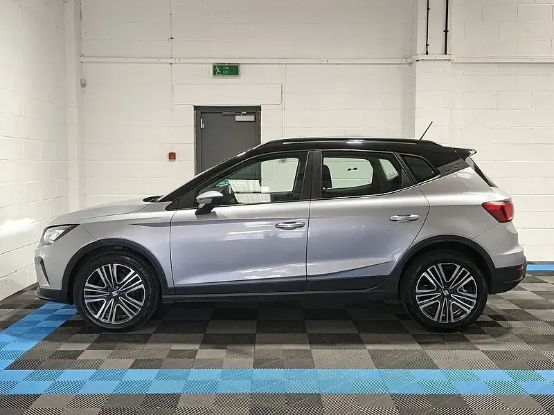 Used Seat Arona SE Technology 2023 Silver SUV