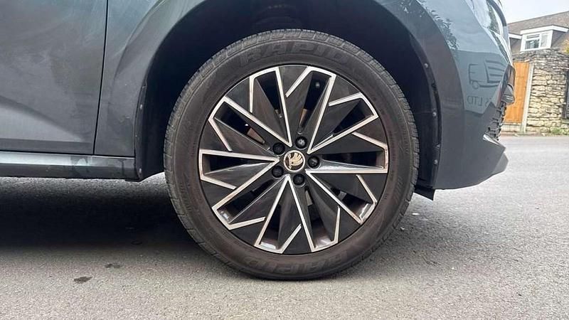 Used Skoda Kamiq SE 95 HP (69 kW) 2021 Grey SUV