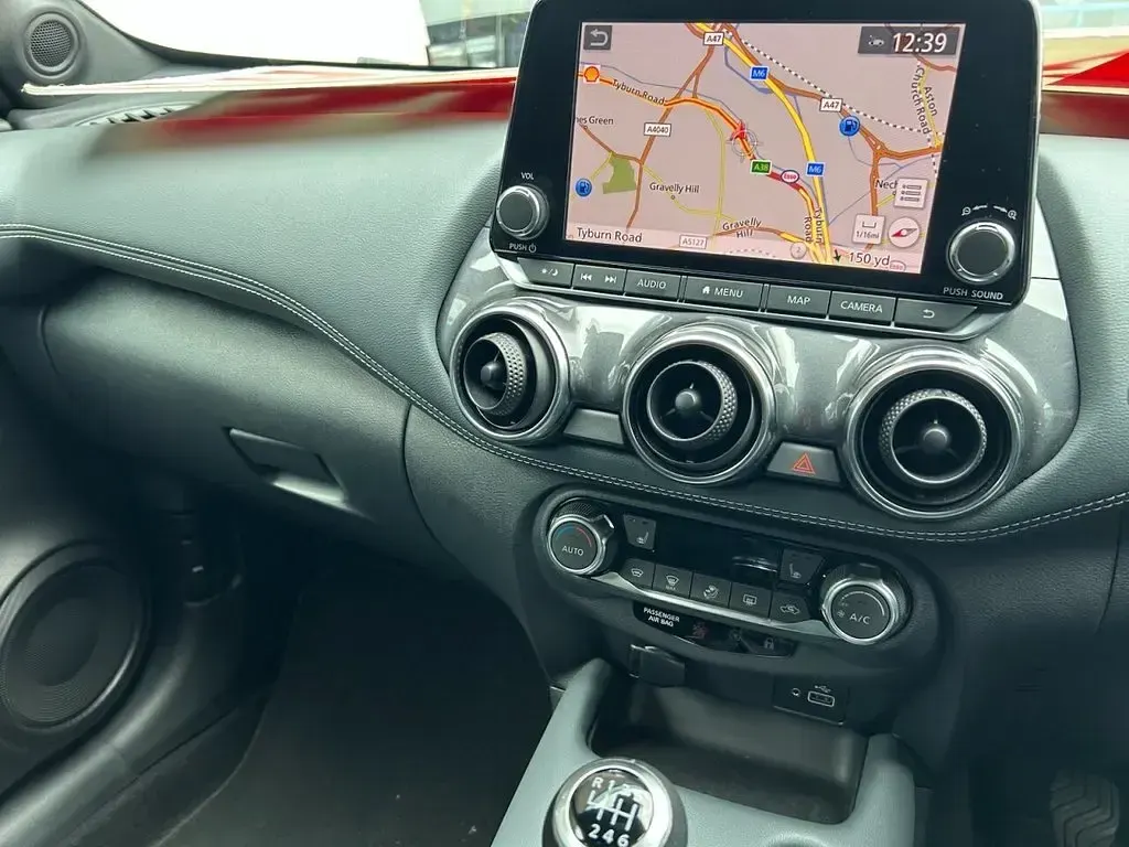 Used Nissan Juke Tekna 117 HP (86 kW) 2019 Silver SUV