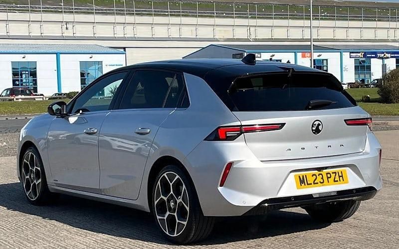 Used Vauxhall Astra Ultimate 131 HP (96 kW) 2026 Hatchback
