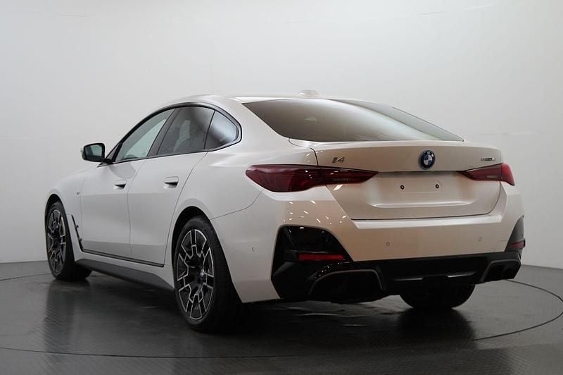 Nuevo BMW i4 M Sport 246 kW (335 CV) 2025 Blanco Berlina