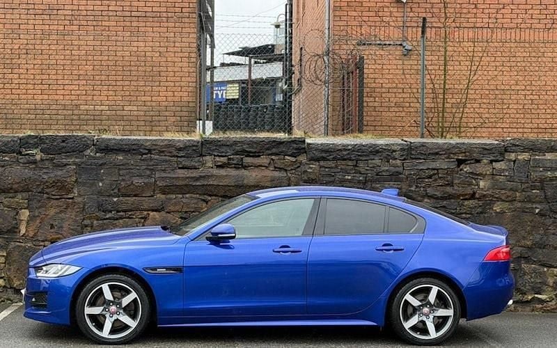 Used Jaguar XE R-Sport 241 HP (177 kW) 2019 Sedan
