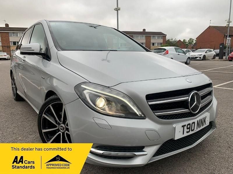 Silver Used 2012 Mercedes B180 MPV | £5,495 (Fair price) - Image 1/4
