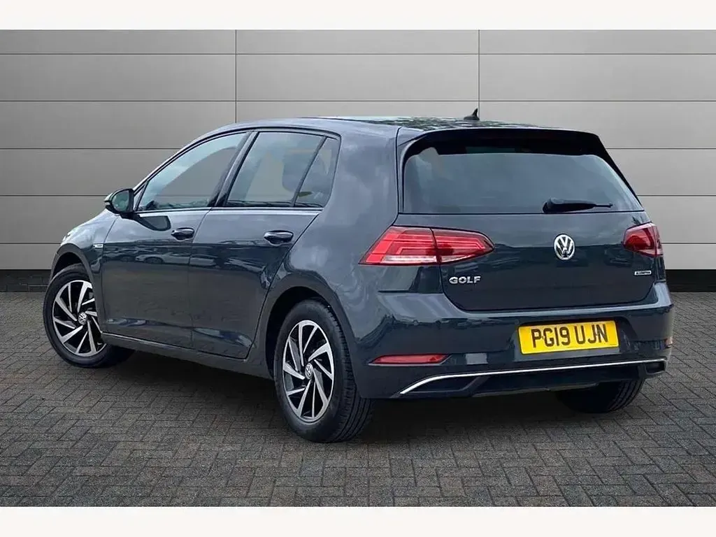 Used VW Golf VII Match 130 HP (95 kW) 2019 Grey Hatchback