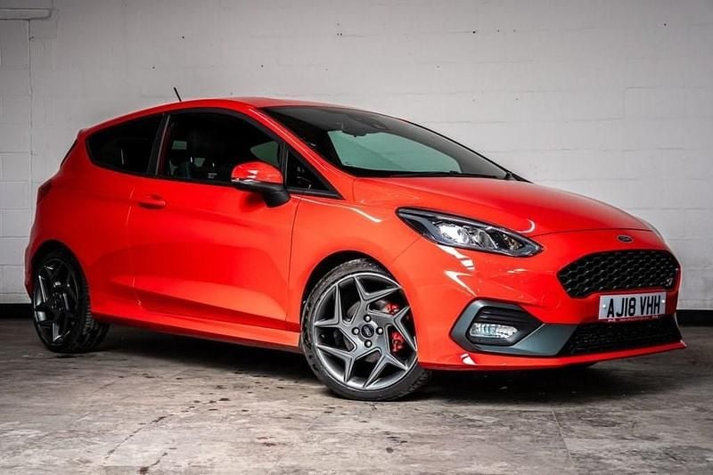 Red Used 2018 Ford Fiesta ST Hatchback | £12,240 (Fair price) - Image 1/4