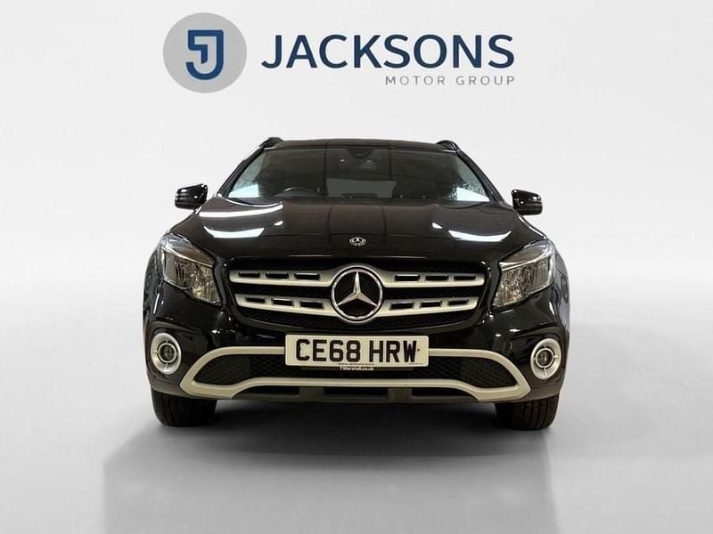 Used Mercedes GLA200 SE 136 HP (100 kW) 2018 Black SUV