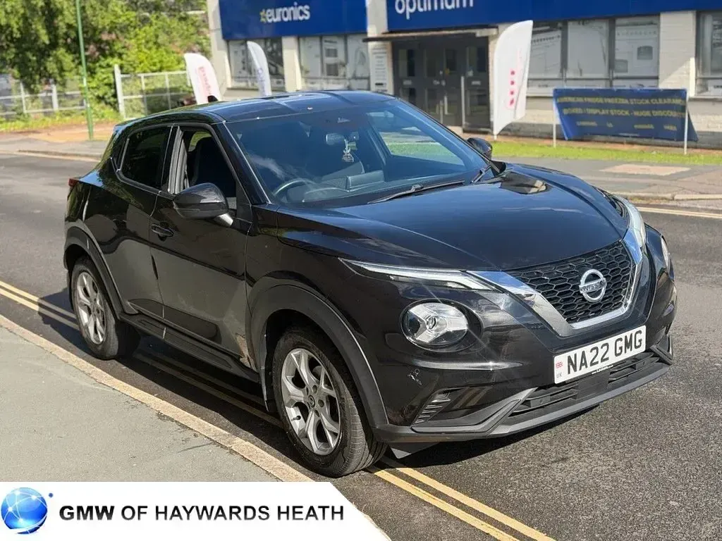 Used Nissan Juke N-Connecta 114 HP (83 kW) 2022 Black SUV