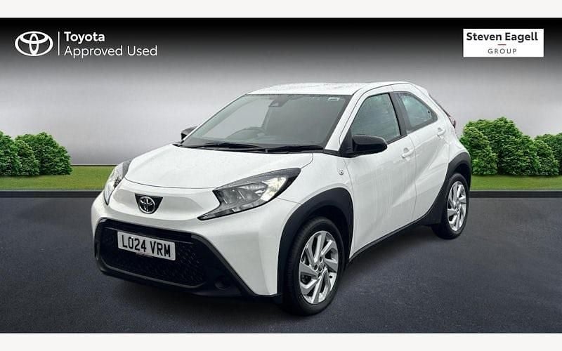 Used Toyota Aygo X PURE 72 HP (52 kW) 2025 SUV