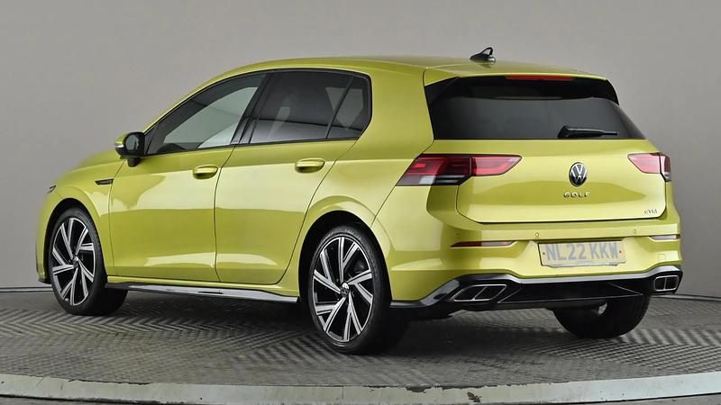 Used VW Golf VIII R-line 150 HP (110 kW) 2022 Yellow Hatchback