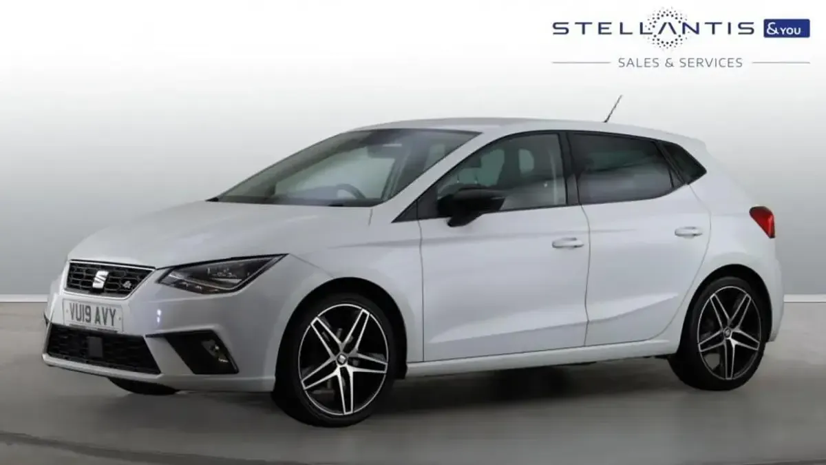 Used Seat Ibiza FR Sport 113 HP (83 kW) 2019 White Hatchback