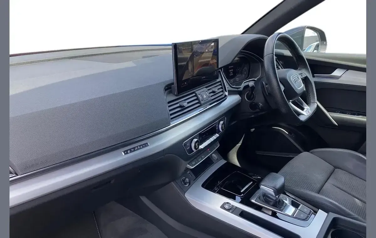 Used Audi Q5 S-Line 200 HP (147 kW) 2022 Grey SUV