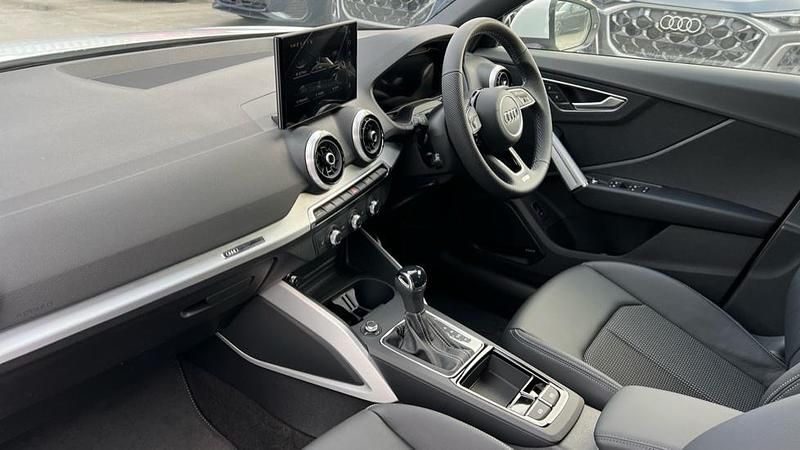 New Audi Q2 S-Line 150 HP (110 kW) 2025 White SUV