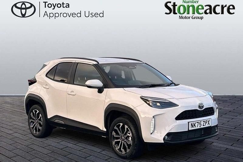 New 2025 Toyota Yaris Hybrid Design SUV | £25,995 (Super price) - Image 1/1