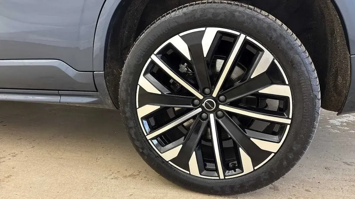 Used Volvo XC90 Ultra 455 HP (334 kW) 2025 Blue SUV