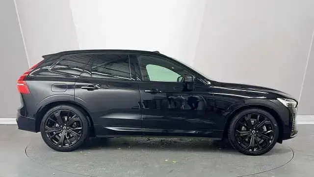 Used Volvo XC60 Ultra 247 HP (181 kW) 2025 Black SUV