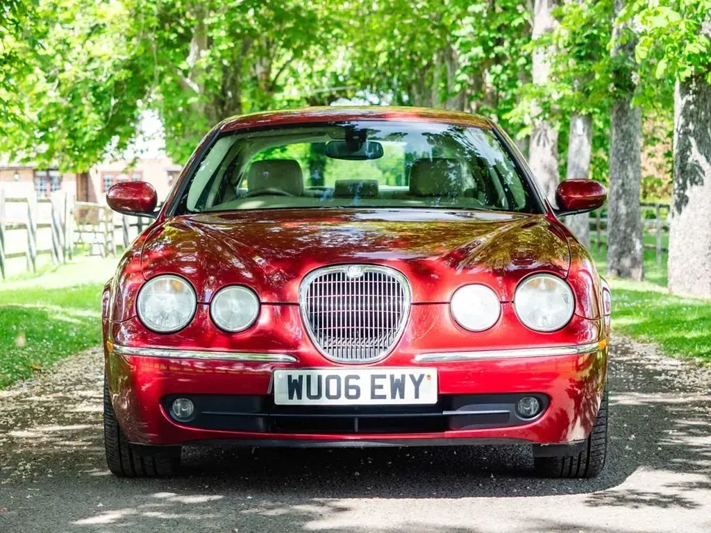 Second-hand Jaguar S-Type SE 207 CP (152 kW) 2006 Roșu Berlinǎ