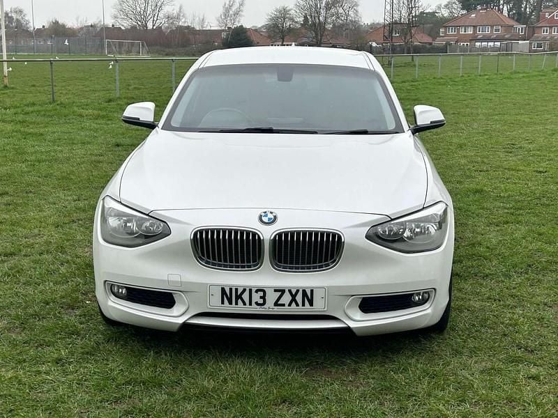 Used BMW 114 Comfort Edition 102 HP (75 kW) 2013 White Hatchback