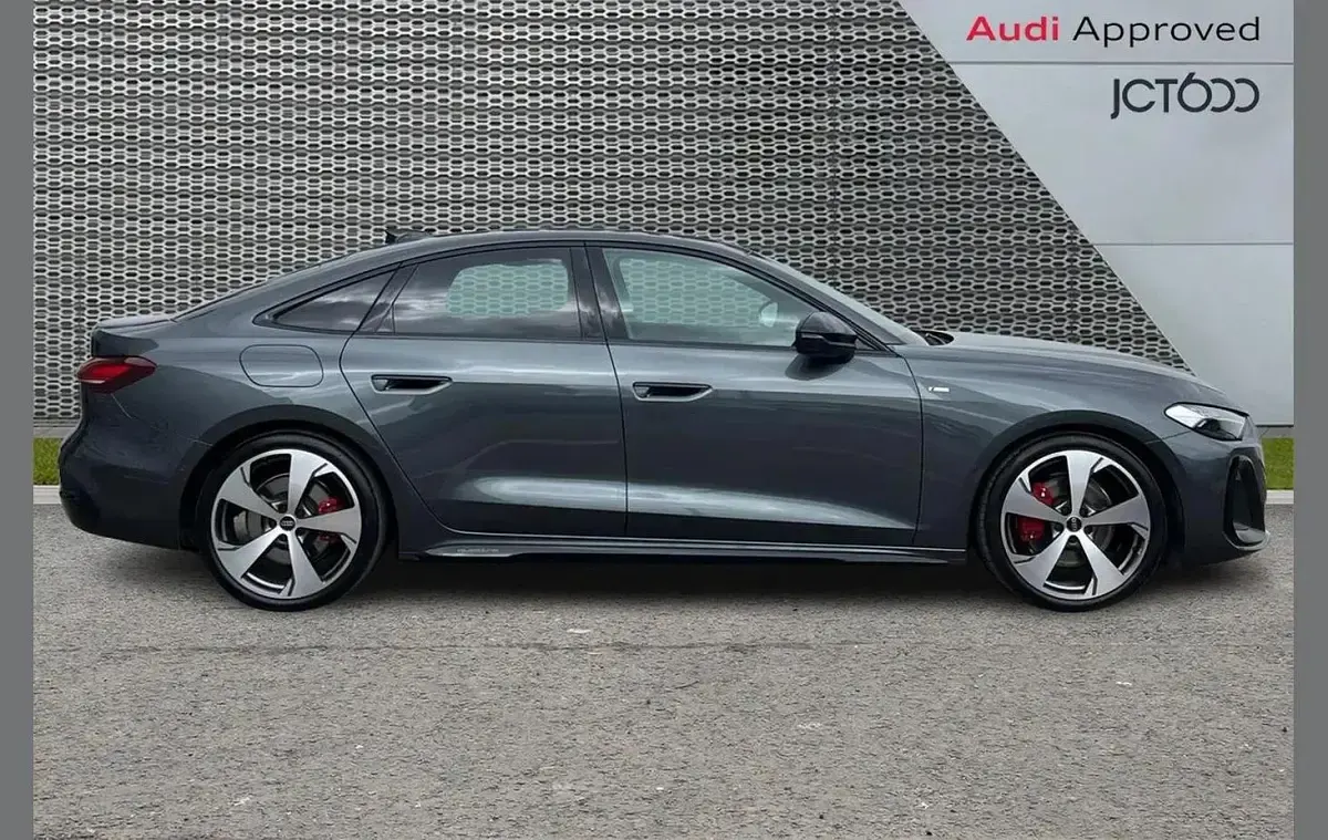 Used Audi A5 Comfort 204 HP (150 kW) 2026 Grey Sedan