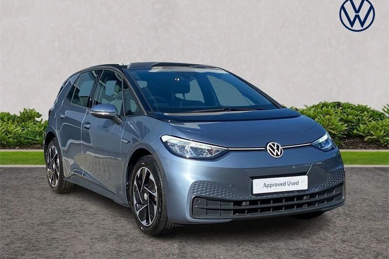 Blue Used 2022 VW ID.3 Pro Hatchback | £13,990 (Good price) - Image 1/4