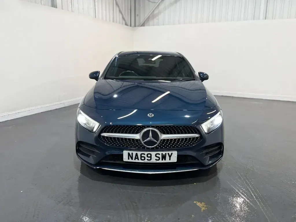 Used Mercedes A190 AMG line 190 HP (139 kW) 2019 Blue Hatchback