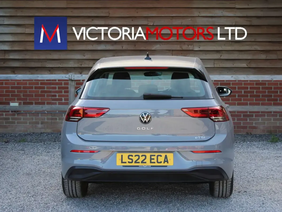 Used VW Golf VIII Life 150 HP (110 kW) 2022 Grey Hatchback